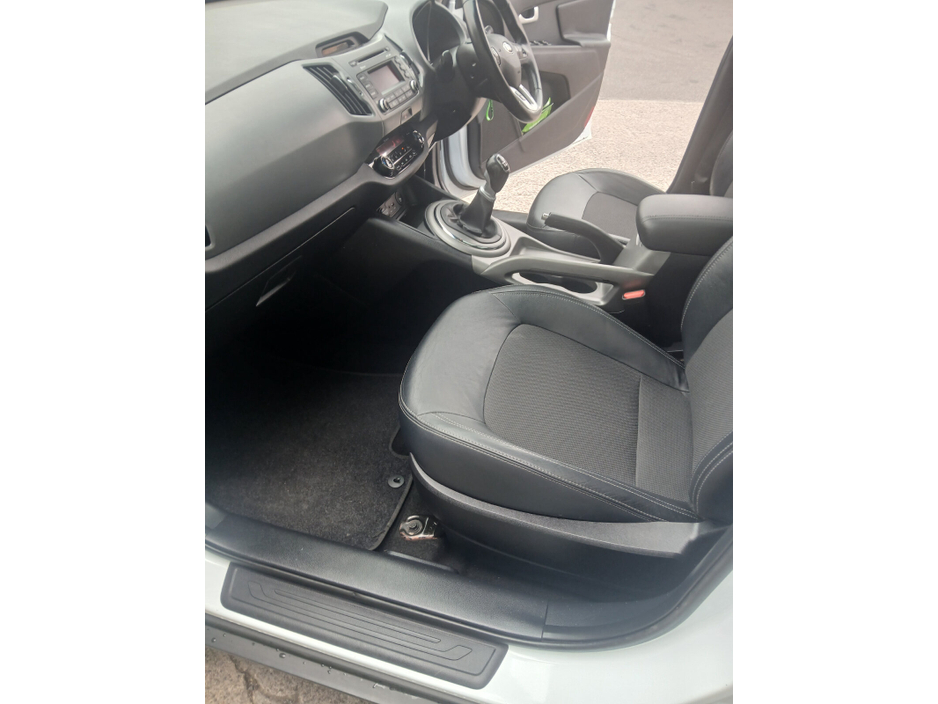 2015 Kia Sportage - image 12