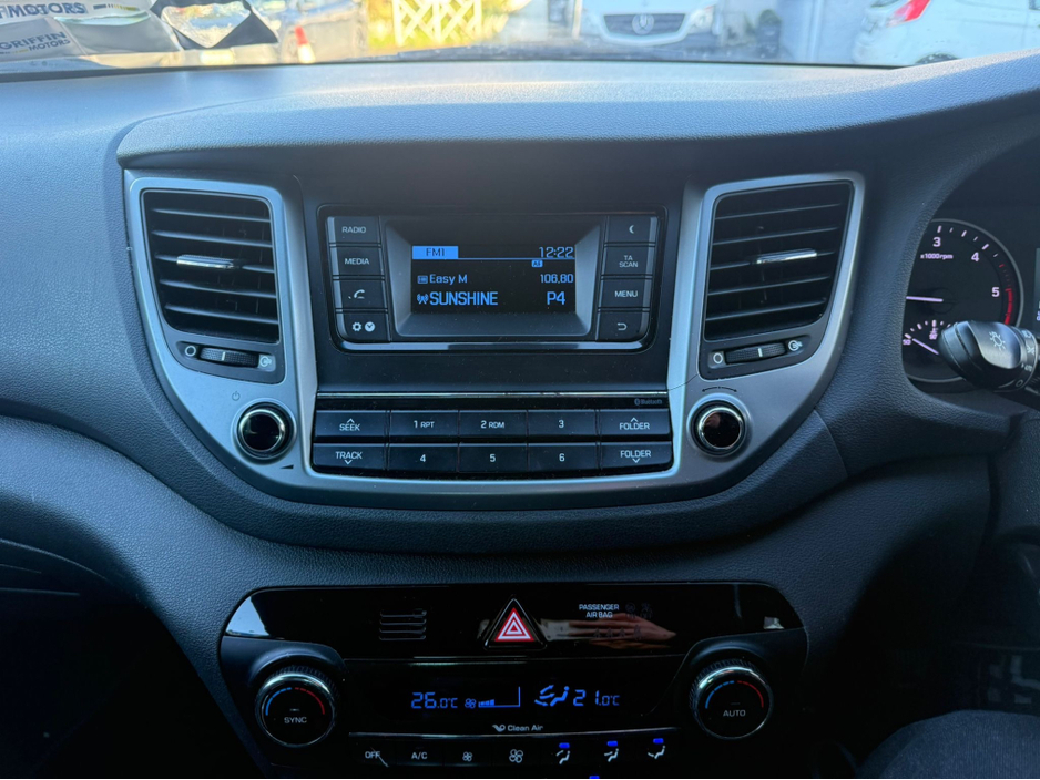 2016 Hyundai Tucson - image 15