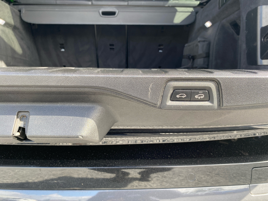 2021 BMW X5 - image 32