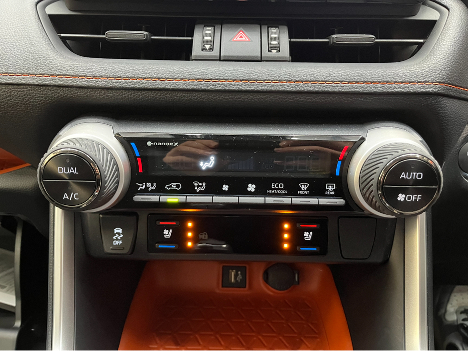 2025 Toyota Rav4 - image 23