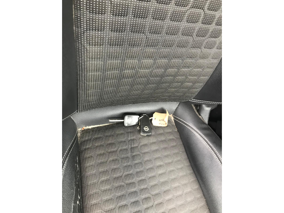 2017 Opel Astra - image 11