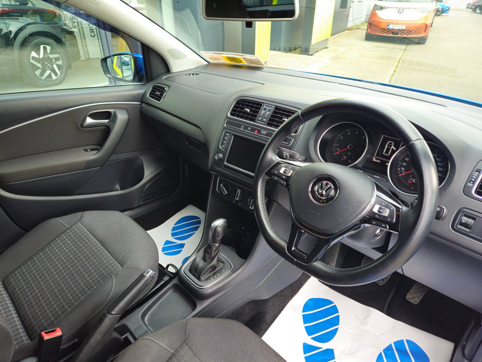 2014 Volkswagen Polo - image 13