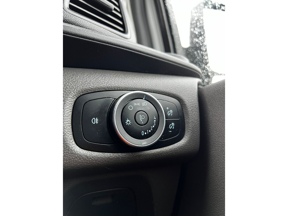 2022 Ford Transit Custom - image 14