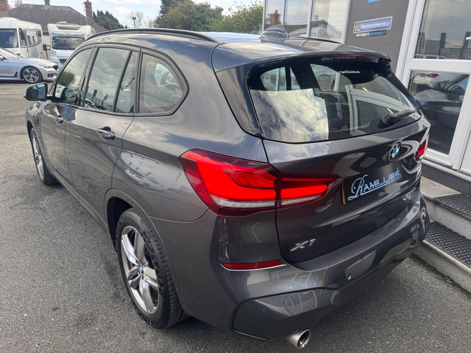 2021 BMW X1 - image 5