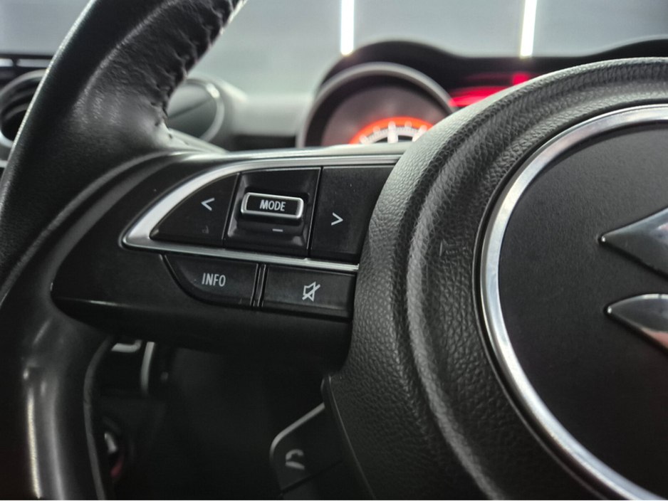 2022 Suzuki Swift - image 7