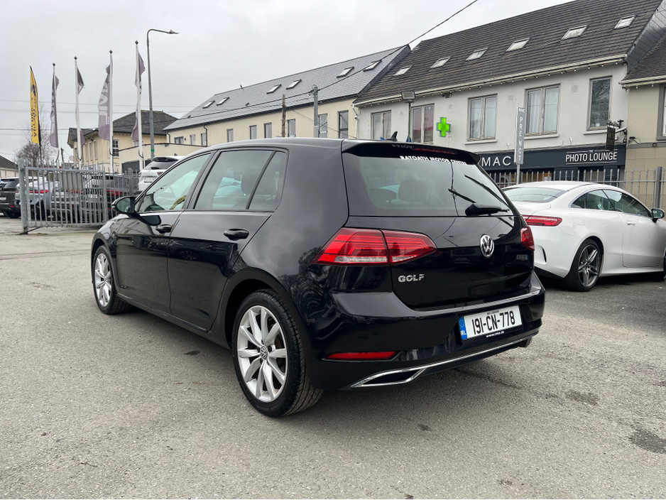 2019 Volkswagen Golf - image 8