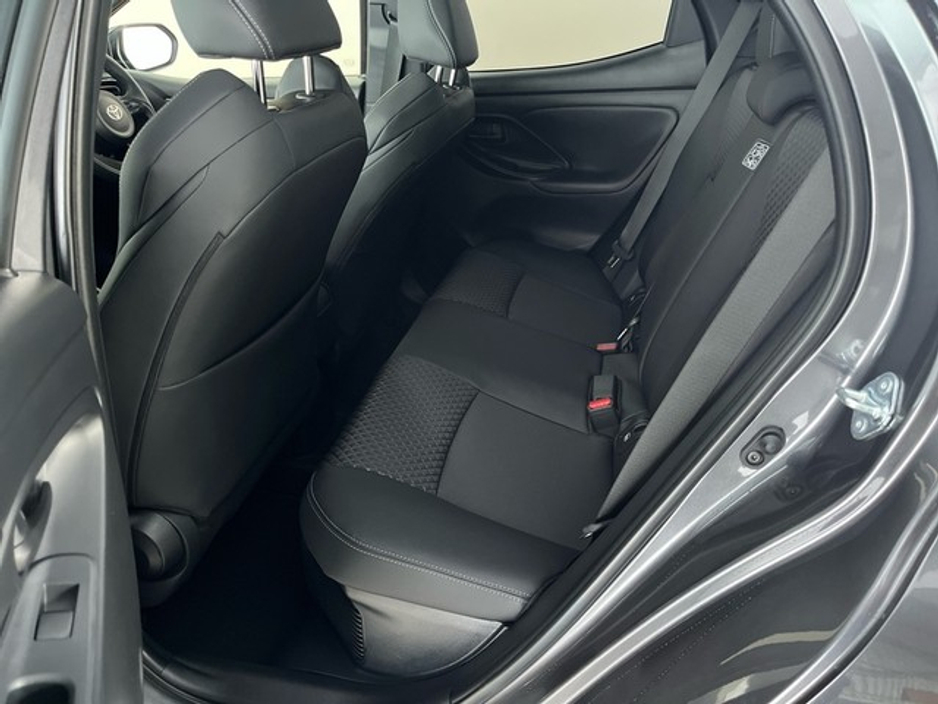 2026 Toyota Yaris - image 7