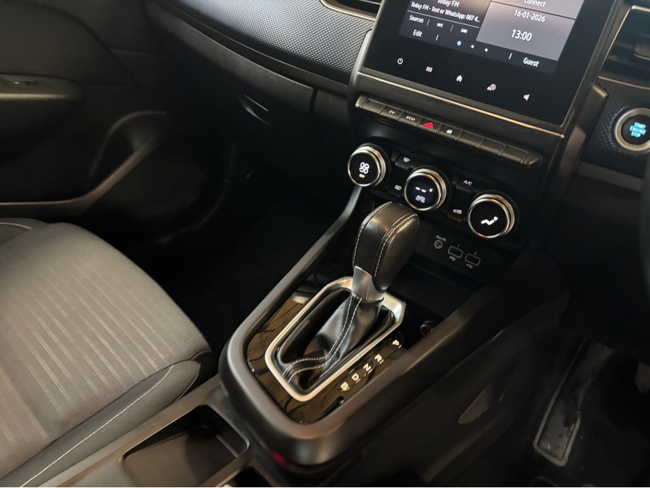 2022 Renault Arkana E-TECH ICONIC HYBRID 14 145 AUTO €19,999