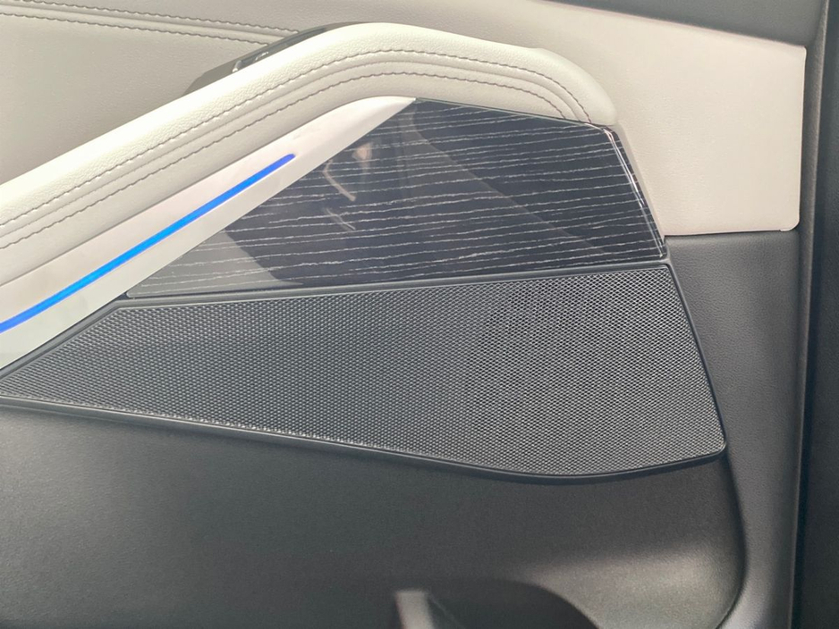 2025 BMW X5 xDrive50e M Sport €104,950