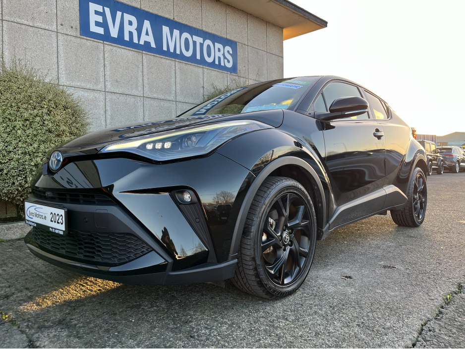 2023 Toyota C-HR SOL HYBRID AUTOMATIC 1.8 PETROL //LOW MILES//HIGH SPEC//HALF LEATHER HEATED SEATS//360 PARKING CAMERAS//KEYLESS ENTRY// €29,950