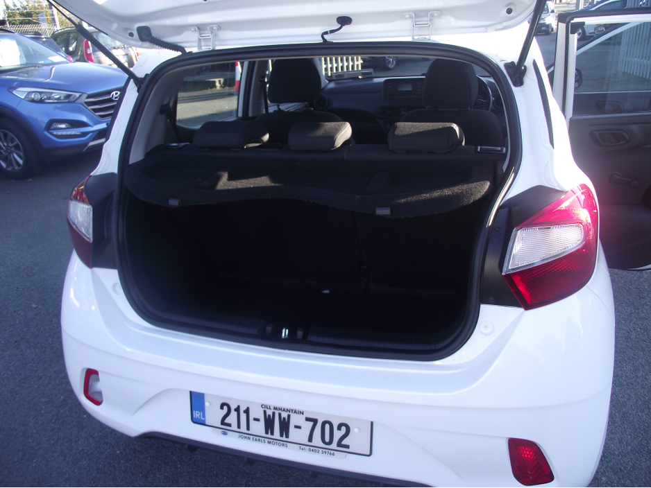 2021 Hyundai i10 - image 10