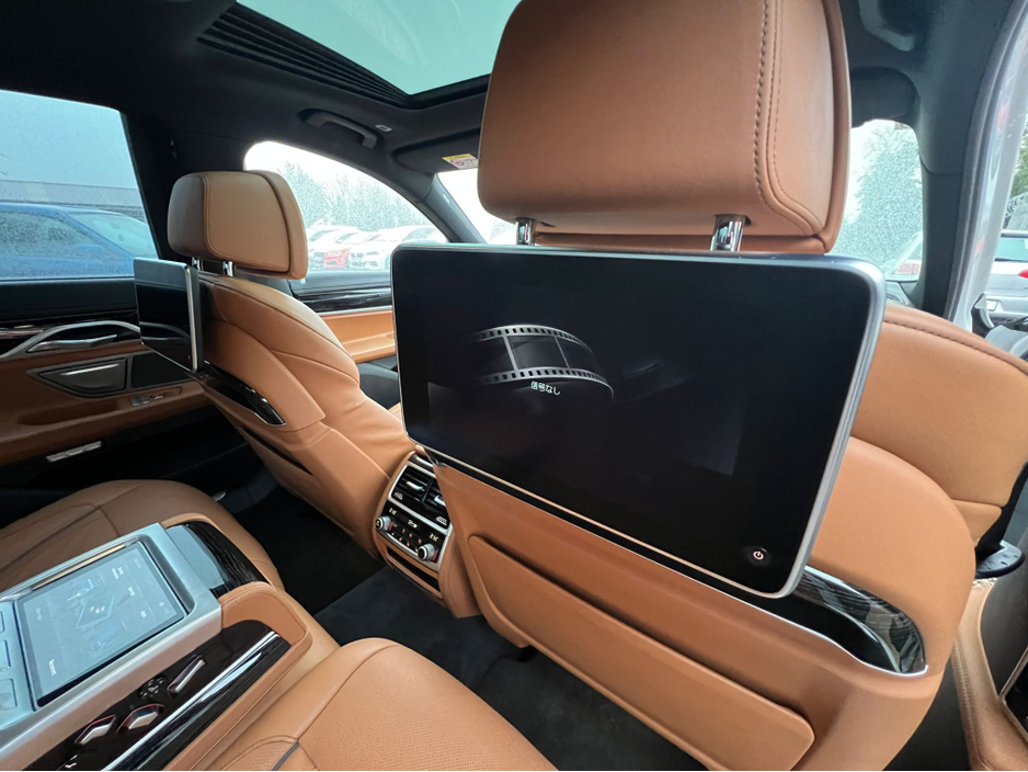 2018 BMW 7 Series ////740-D-M-SPORT//X -DRIVE///HUGE SPEC///SUNROOF//LIKE NEW////