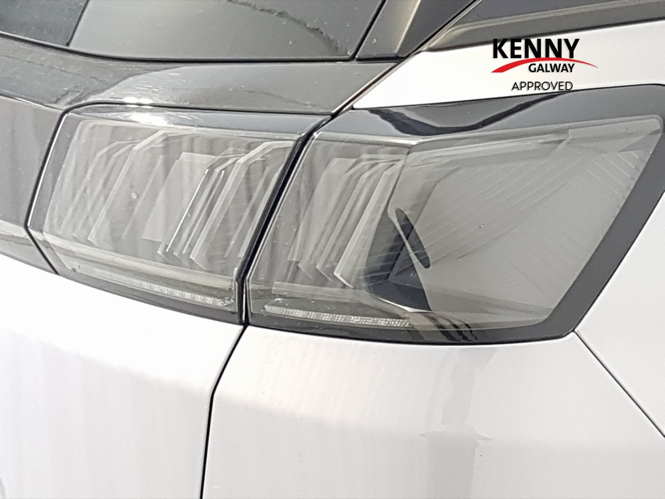 2022 Peugeot 3008 - image 17