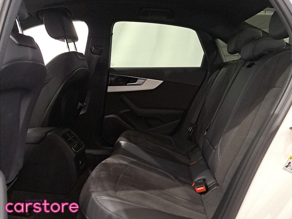 2021 Audi A4 - image 10