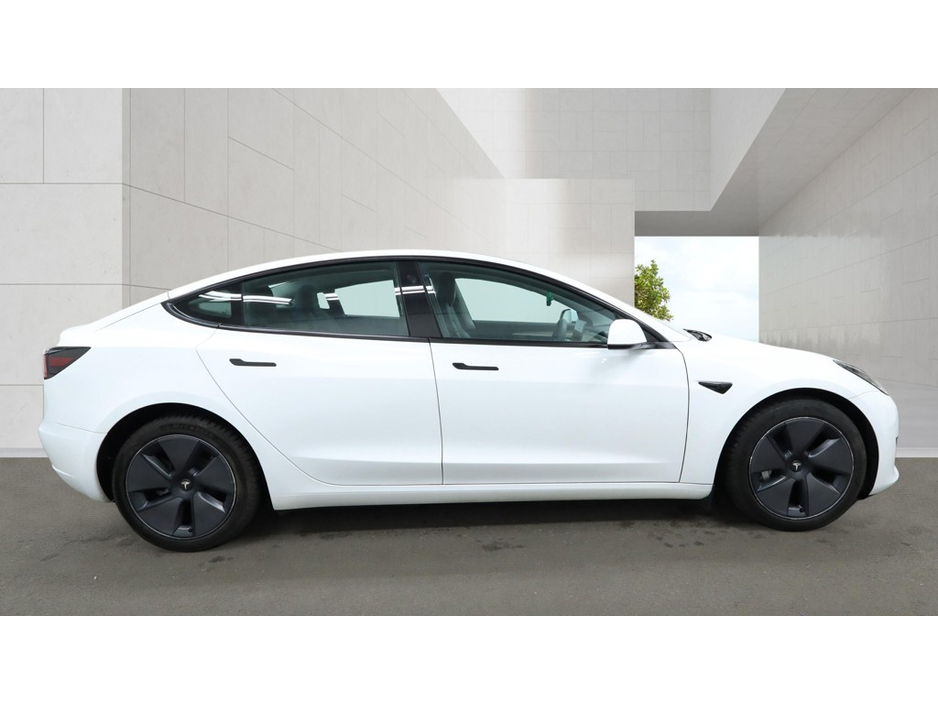 2023 Tesla Model 3 - image 15