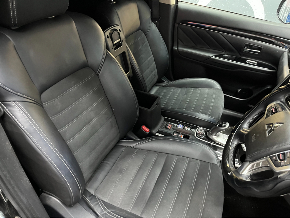 2018 Mitsubishi Outlander €19950! 2018 MITSUBISHI OUTLANDER PHEV G 2.4 AUTOMATIC / CRUISE CONTROL / 360° PARKING CAMERA / ELECTRIC HEATED SEATS / HEATED STEERING WHEEL / PADDLE SHIFTERS €19,950