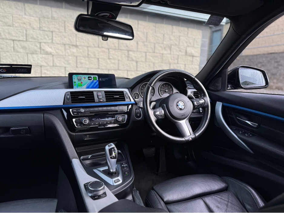 2017 BMW 3 Series - image 15