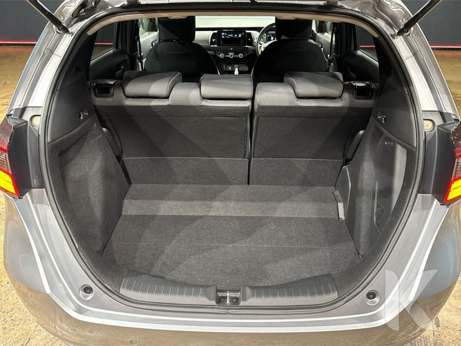 2020 Honda Fit - image 12