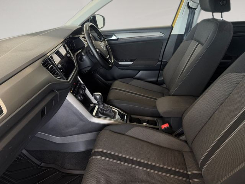 2021 Volkswagen T-Roc - image 17