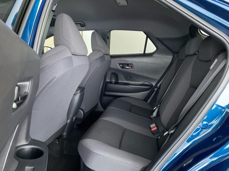 2025 Toyota C-HR - image 7