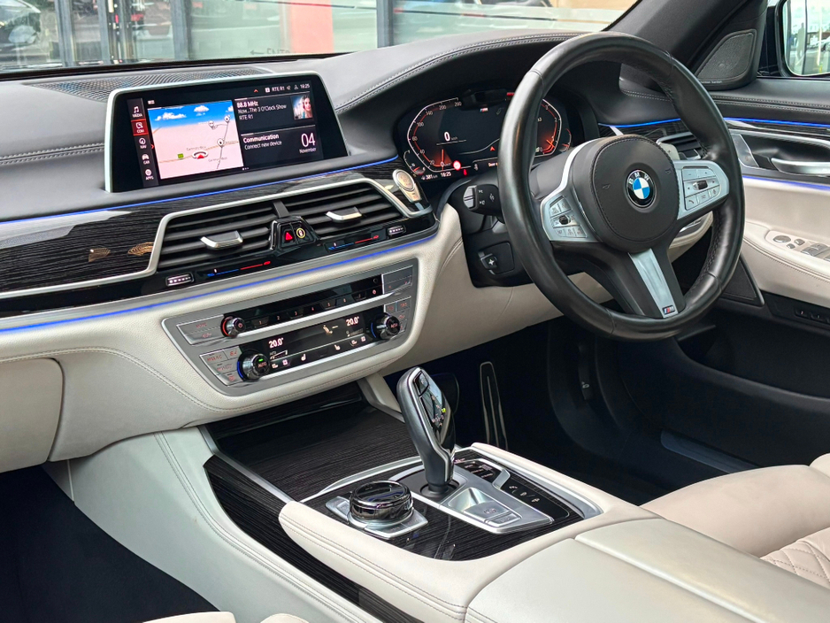 2020 BMW 7 Series - image 8