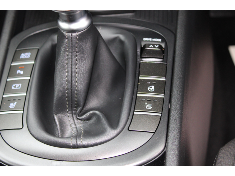 2023 Hyundai Kona - image 20