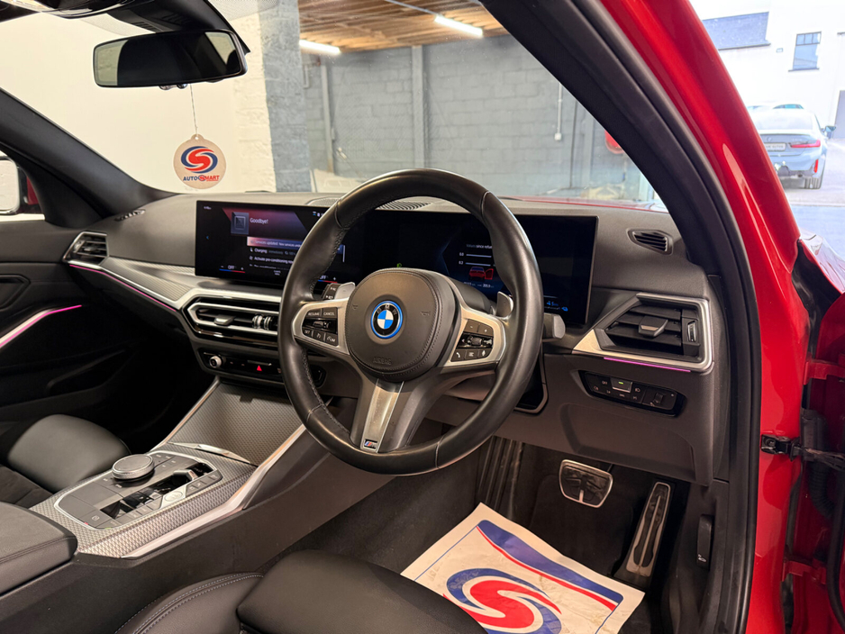 2023 BMW 3 Series - image 11