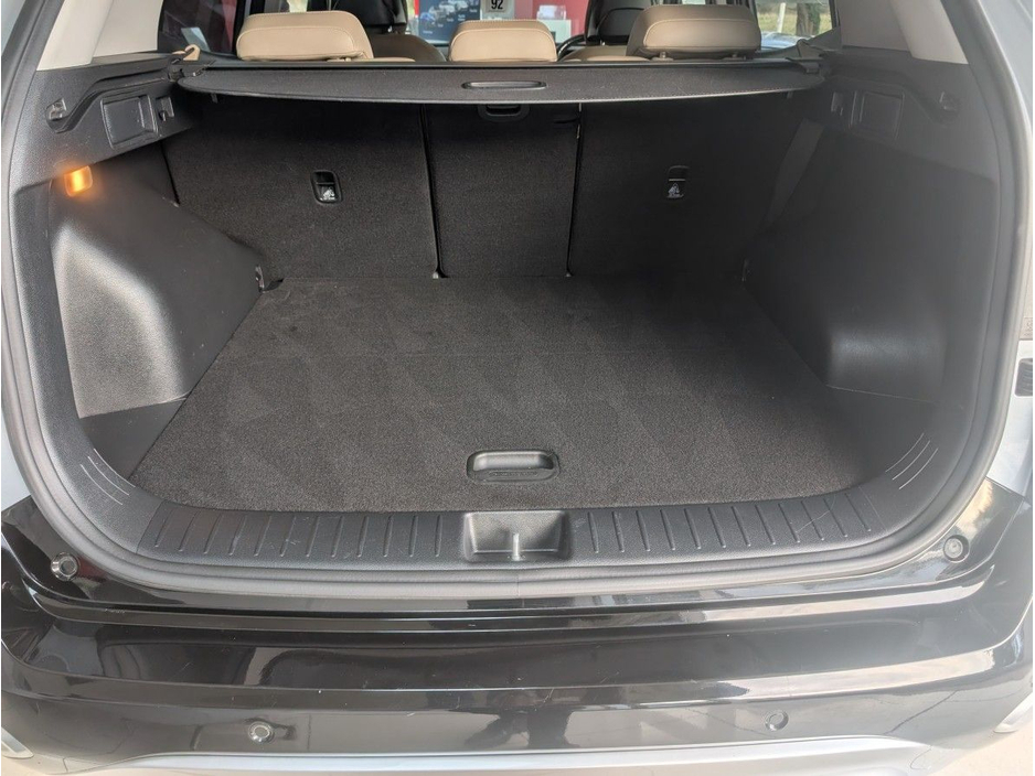 2023 Kia Sportage - image 9