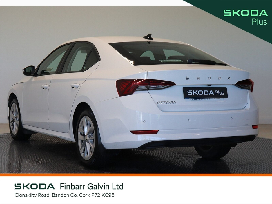 2023 Skoda Octavia - image 15