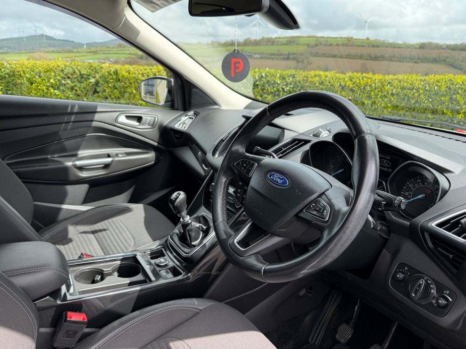 2019 Ford Kuga - image 11