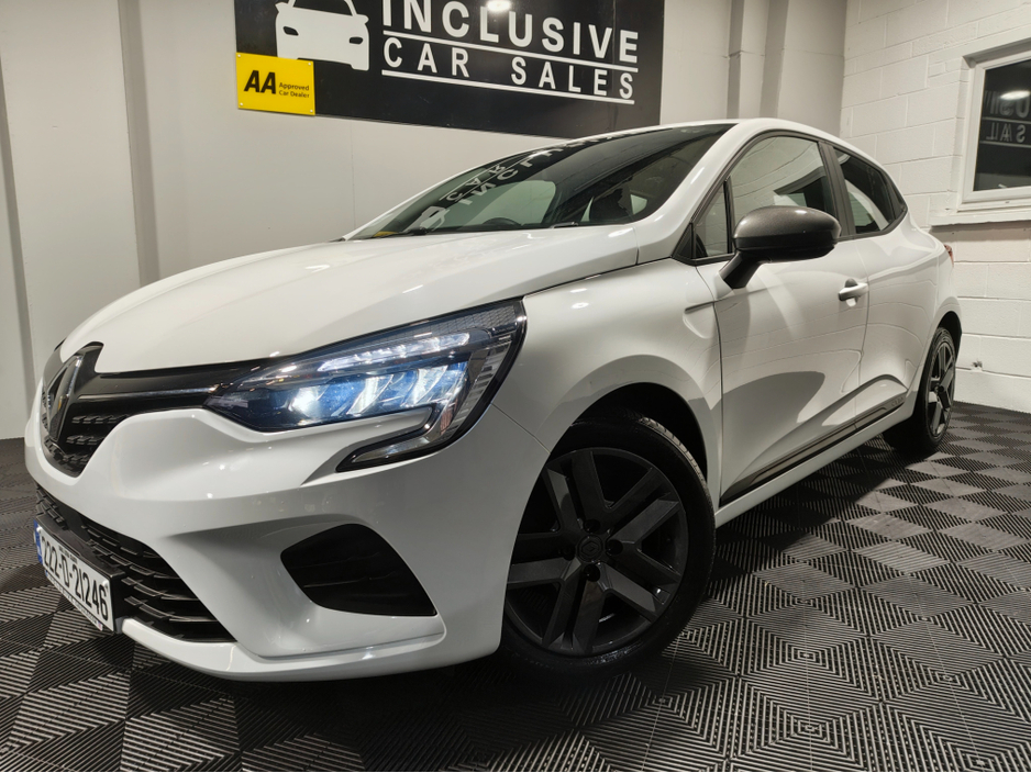 2022 Renault Clio - image 7