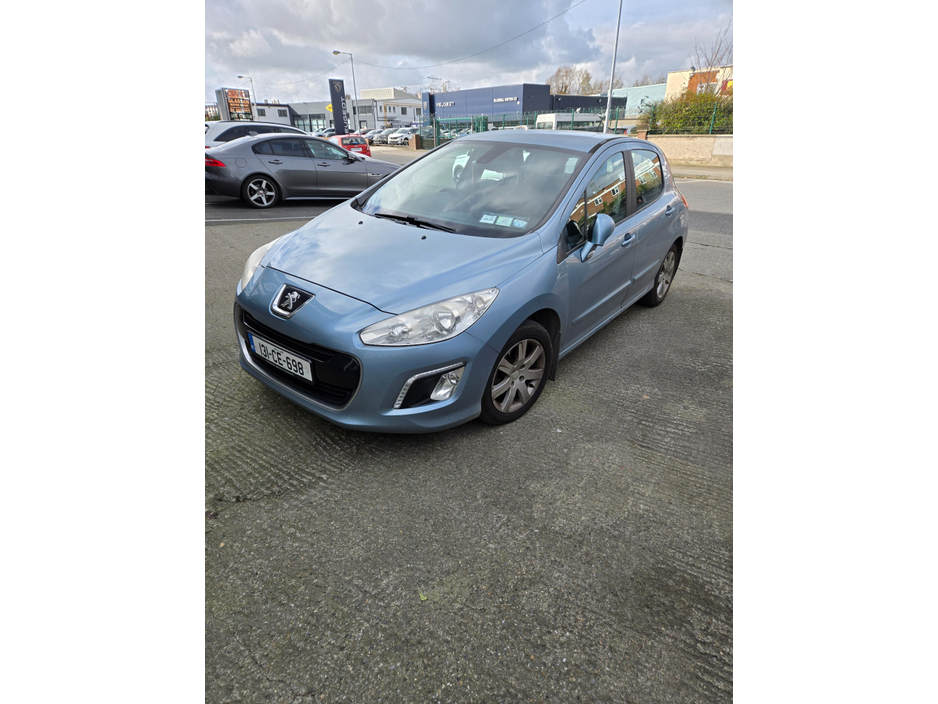 2013 Peugeot 308 - image 14