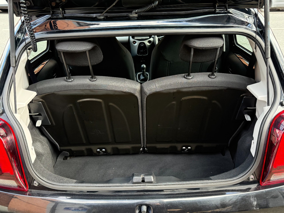 2017 Peugeot 108 - image 7