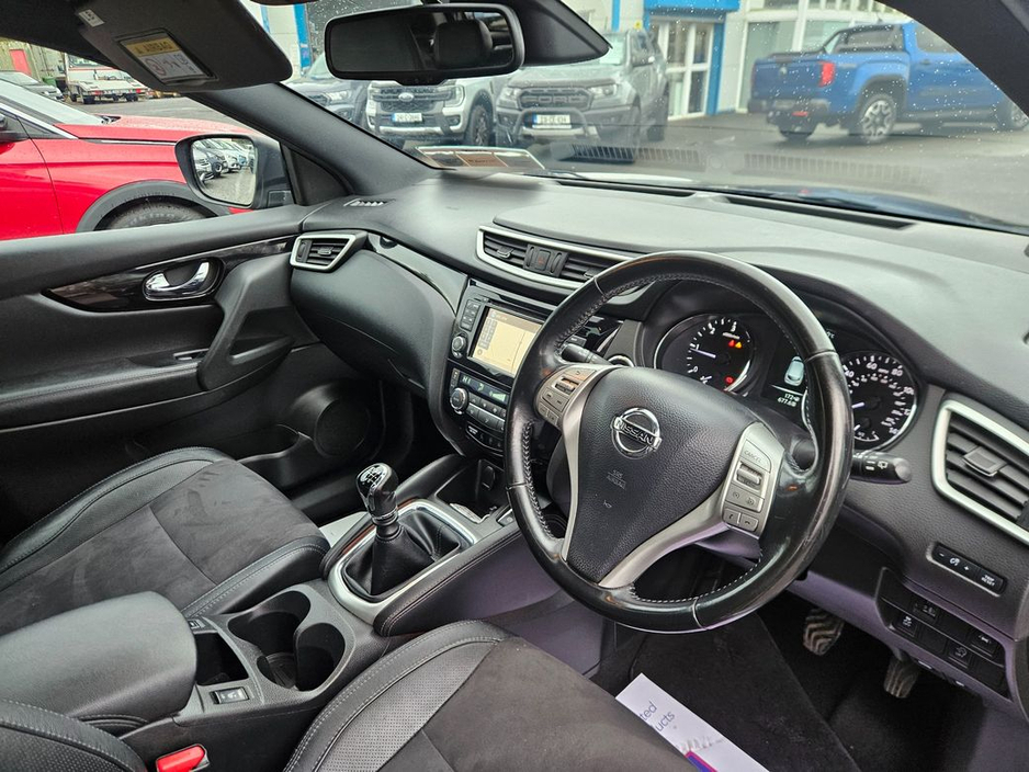 2017 Nissan Qashqai 1.5 DCI N-vision 110PS 5DR €14,500