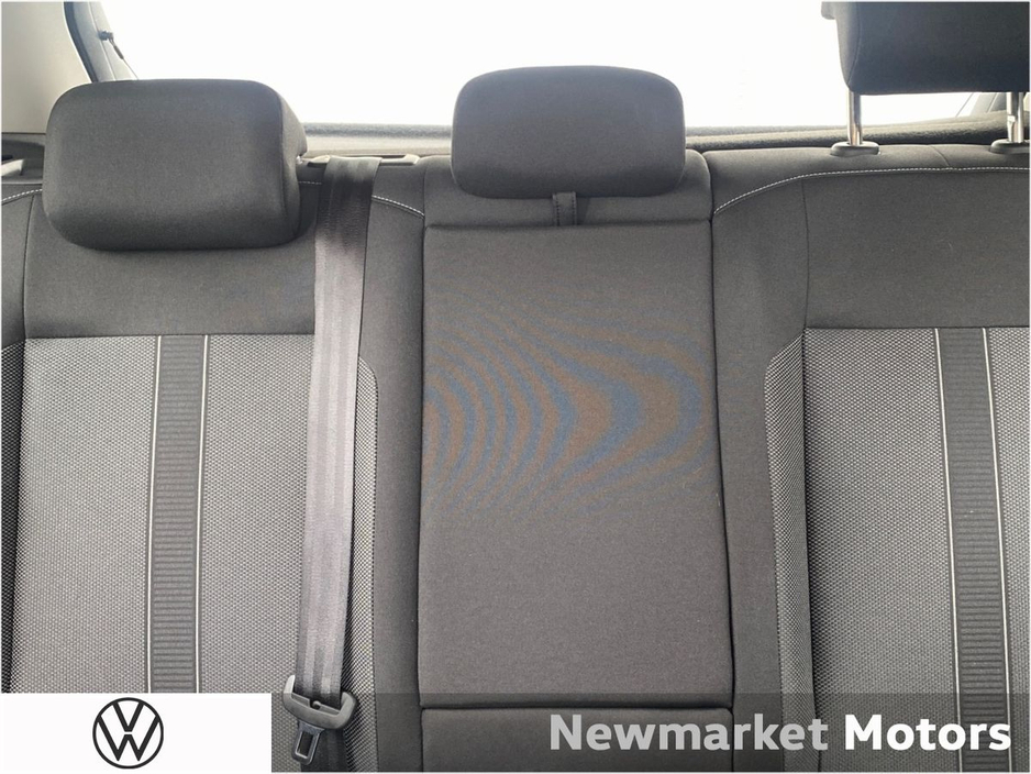 2023 Volkswagen T-Roc - image 24