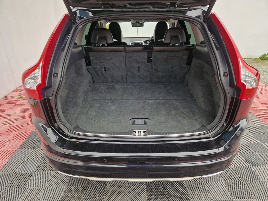 2015 Volvo XC60 - image 21