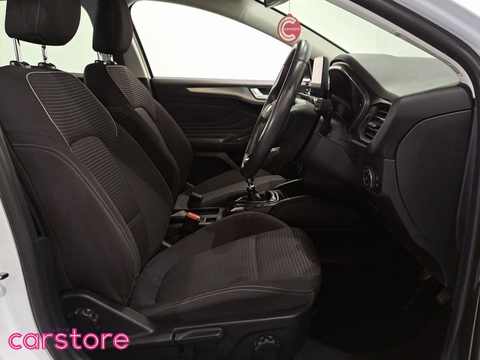 2021 Ford Focus - image 12
