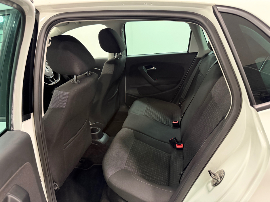 2017 Volkswagen Polo - image 20