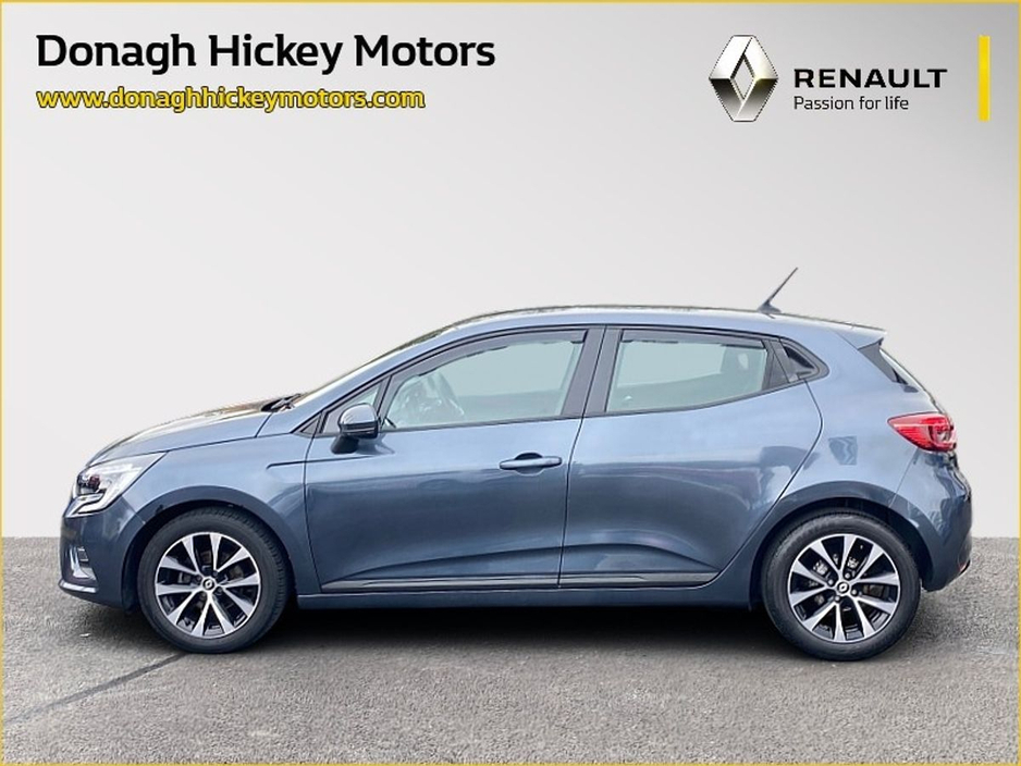 2022 Renault Clio - image 7
