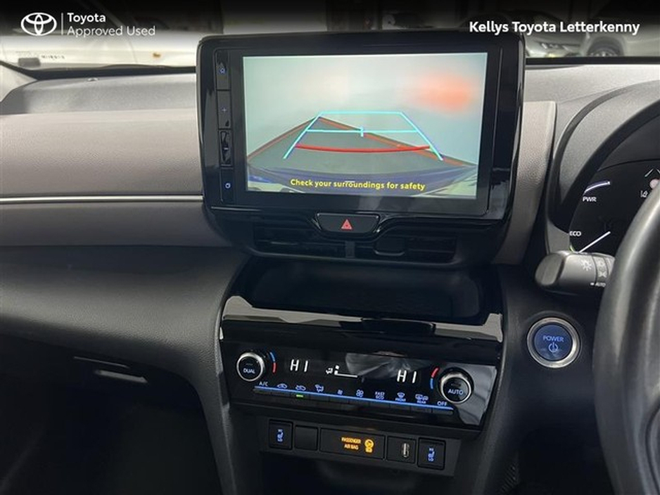 2022 Toyota Yaris Cross - image 14