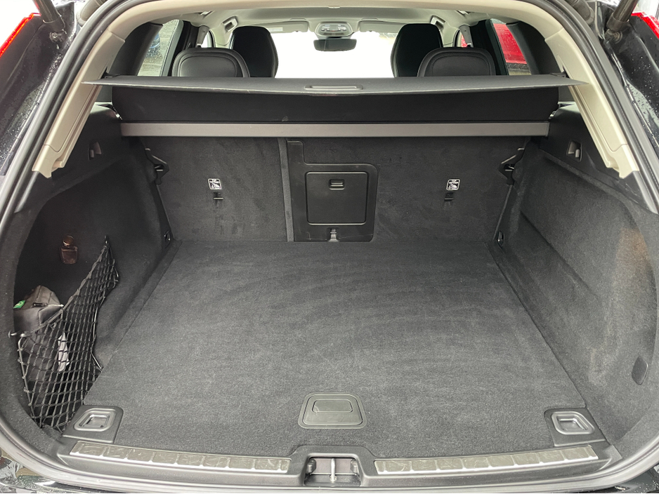 2023 Volvo XC60 - image 17