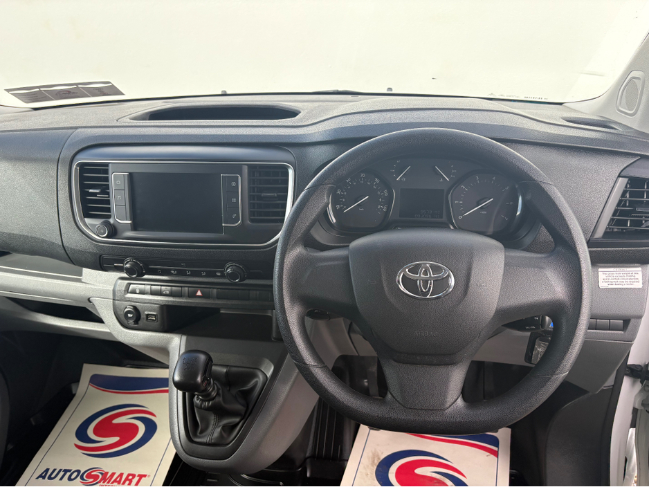 2022 Toyota Proace ICON L2 €15,500