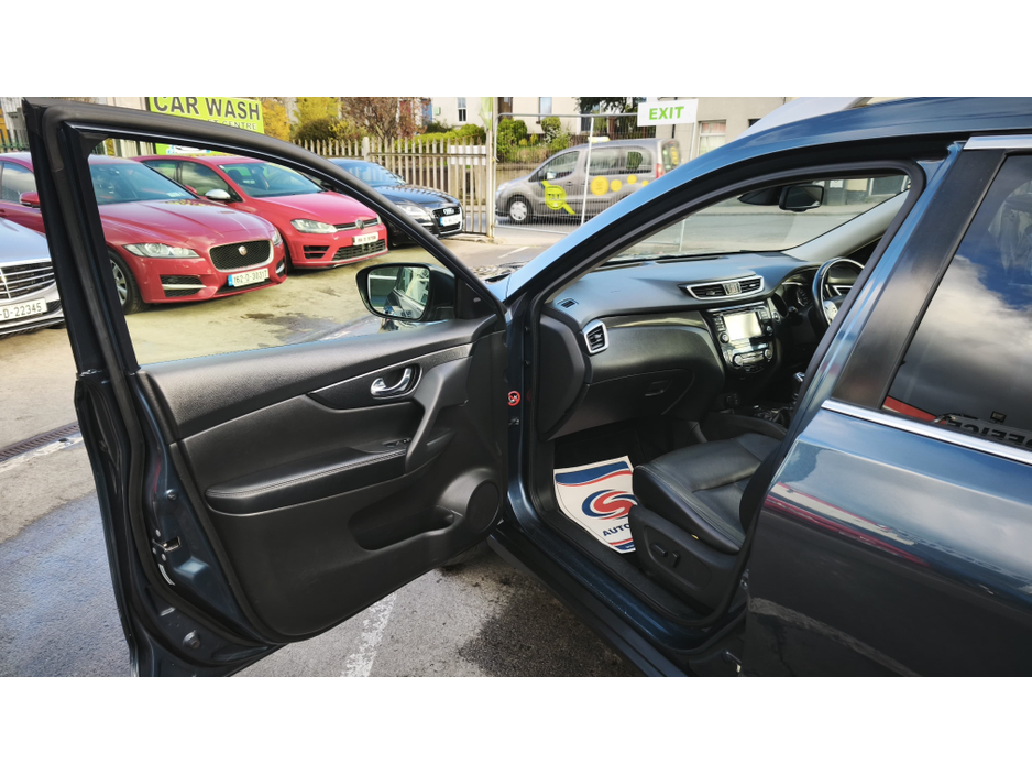 2014 Nissan X-Trail - image 17