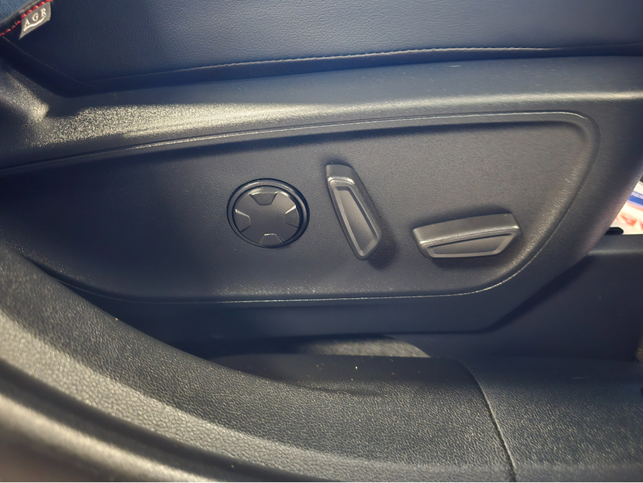 2025 Ford Kuga ST-LINE X PHEV PAN ROOF €42,900