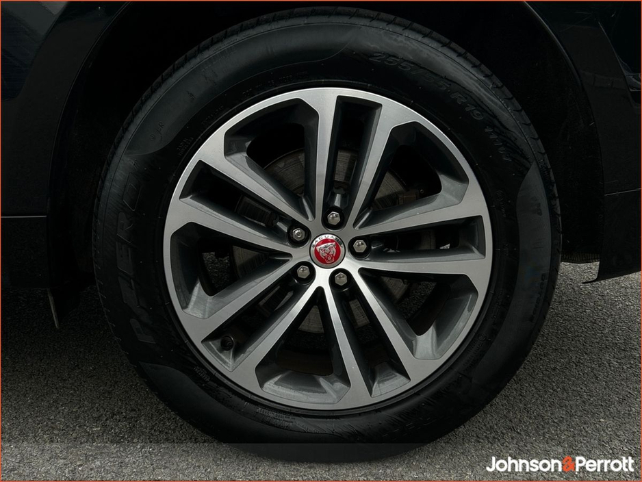 2021 Jaguar F-Pace AWD 2.0 I4 PHEV 404 PS Auto €39,900