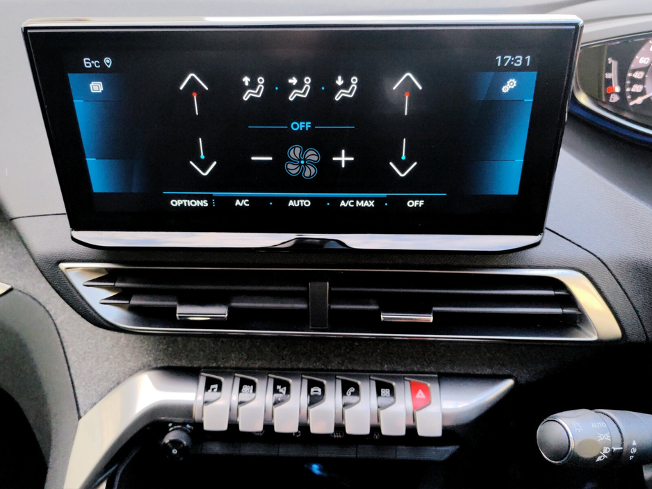 2022 Peugeot 3008 - image 16