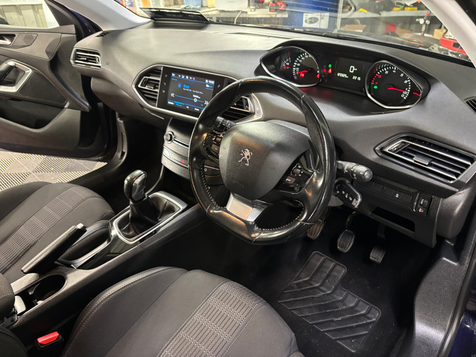 2018 Peugeot 308 1.2 Puretech 110bhp SW Active €9,950