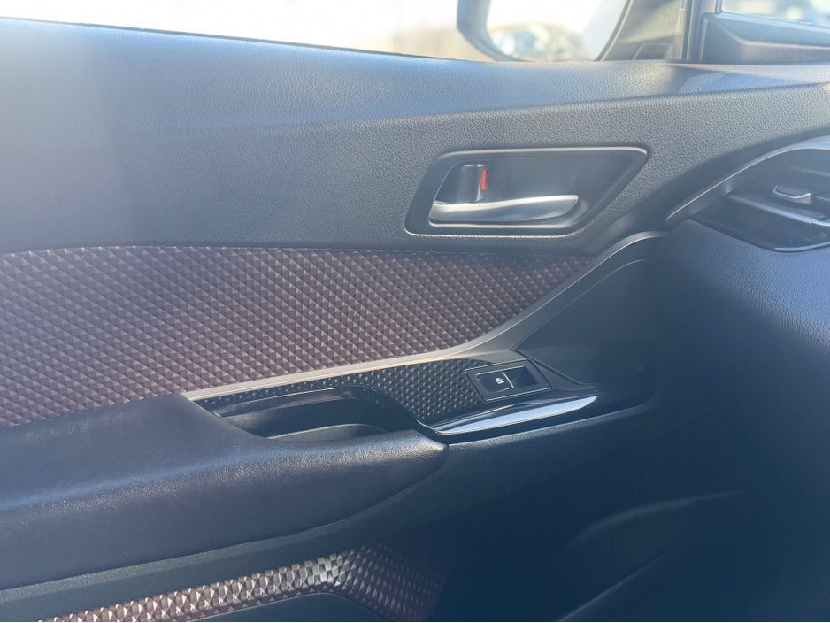 2018 Toyota C-HR - image 16