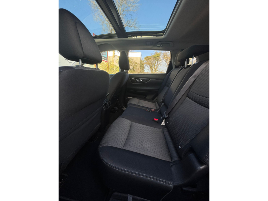 2018 Nissan X-Trail - image 16