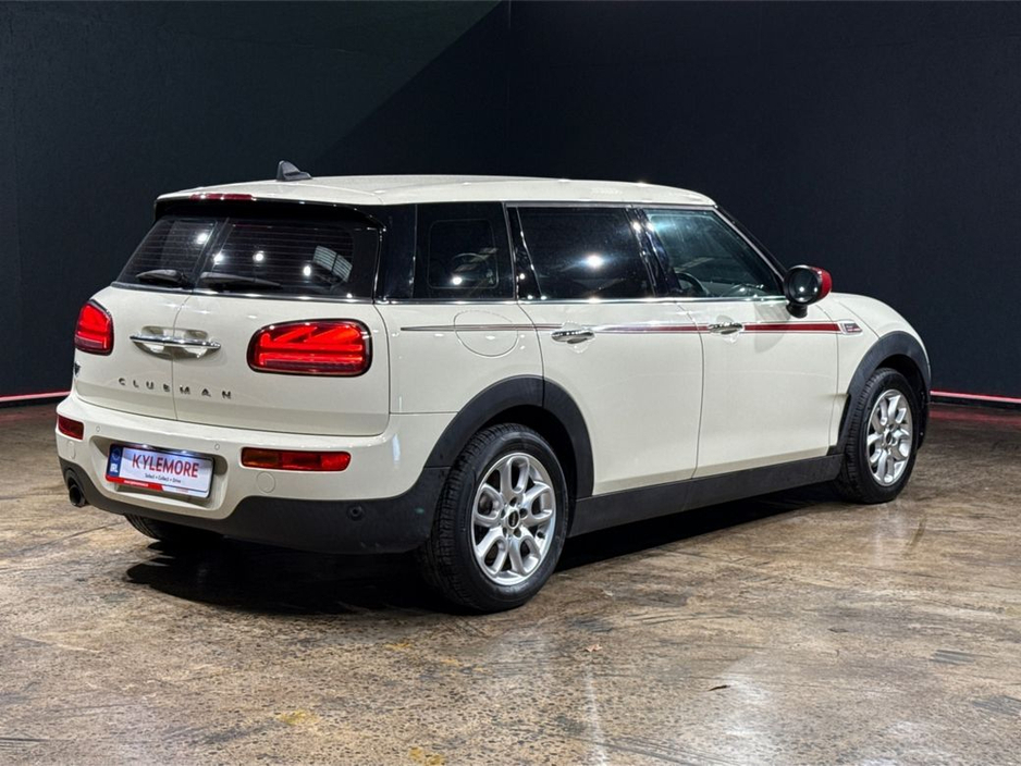 2020 MINI Cooper - image 3